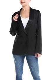  Oversized Tuxedo Blazer