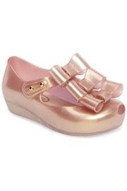  Triple Bow Flat