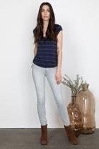  Nora V-neck Shirt