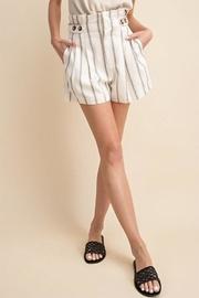  Stripe Button Shorts