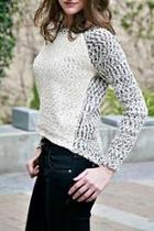  Textured Raglan Sweater