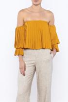  Off Shoulder Pleated Top