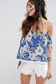  Off-shoulder Beach Top