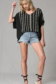  Embroidery Oversize Top