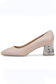  Snake Heel Pump