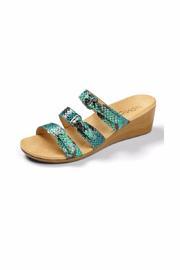  Dwyn Wedge Sandal