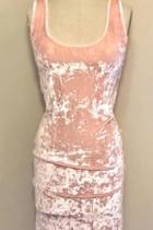  Kiki Pink Velvet Bodycon Dress