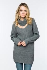  Choker Cut-out Sweater