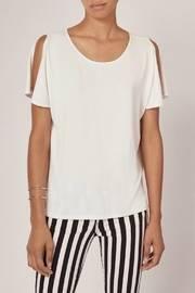  Mia Tee White