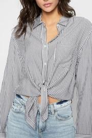  Striped High Low-tie