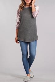  Floral-sleeve Baseball Tee