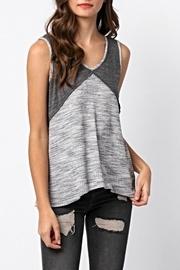  Sleevless Tee Top