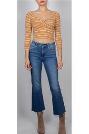  Knotted Front Crop-top