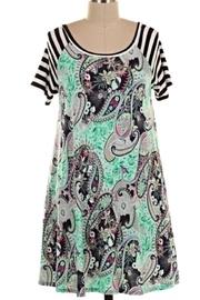  Contrast Sleeve Tunic