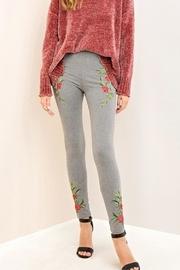  Embroidered Casual Pants