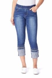  Embroidery Cuff Jeans