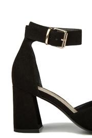  Black Sandals