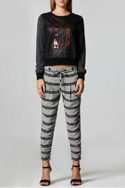  D Sweater