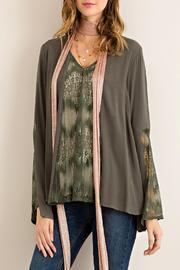  Lace Contrast Blouse