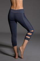  Cut Out Capri