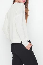  Long-sleeve Round-neck Sweater