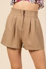  Solid Pleated Short