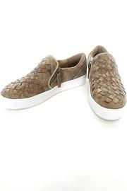  Tiffani Sneaker