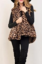  Leopard Vest