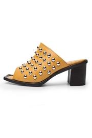  Dakota Studs Mustard
