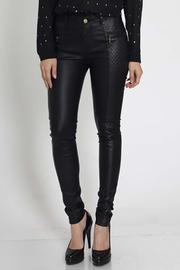  Quilted Detail Pants