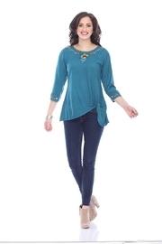  Embroidered Ruched Top