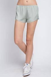  Sage Scallop Shorts