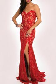  Sleeveless Prom Gown