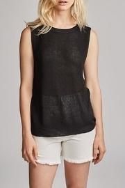  Sleeveless Crew Neck Top