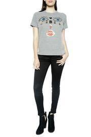  Charm Face Tee