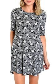  Black White Floral Dress