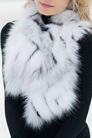  Crystal Fox Clip-scarf