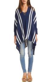  Anita Poncho