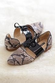  Zoe Leather Flats