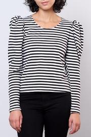  Puff Shoulder Top