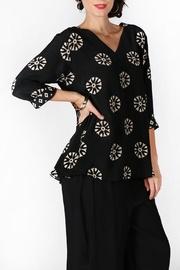  Asana Daisy Shirt