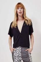  Each V-neck Top