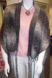  Giselle Shawl