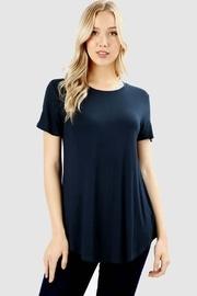  Rounb Hem Top