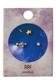  Aquarius Zodiac Stud