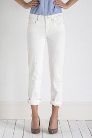  Tapered Boyfriend Jean