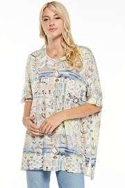  Boxy Abstract Tunic