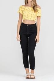  Yellow Floral Crop