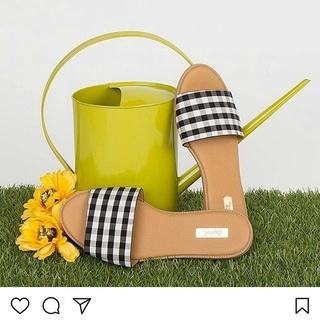 Check Sandals