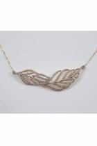  Yellow Gold Diamond Feather Necklace, 17 Chain Wedding Gift Bar Pendant Design